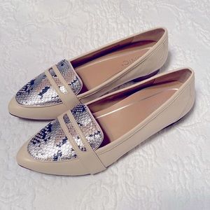 NEW Vionic Savannah pointed loafers cream color, faux snake skin, arch support